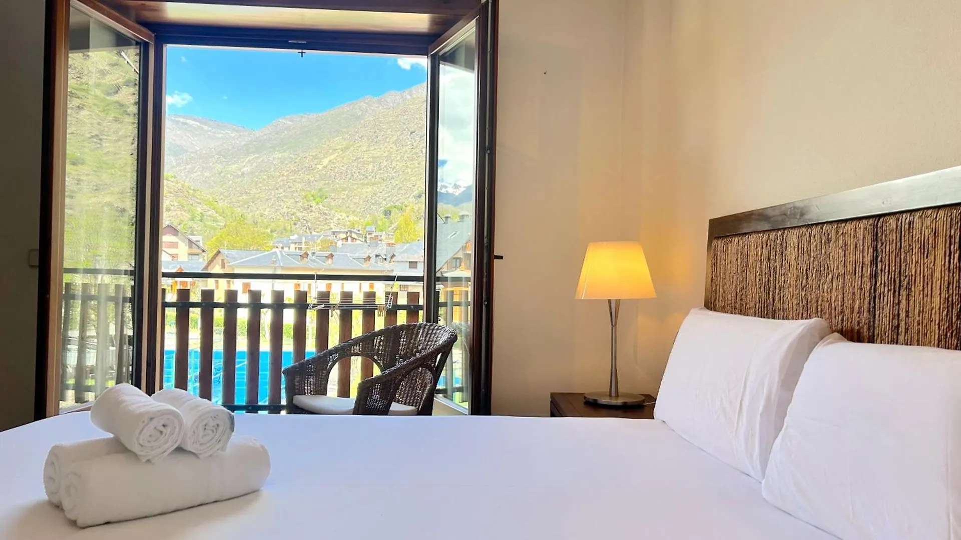 Apartament Lluminos De Muntanya By Rural D'Aneu Esterri d'Àneu Spanje
